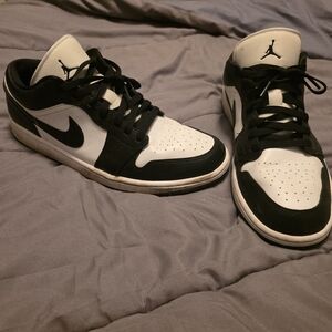 Jordan Men's Classic Black and White Sneakers